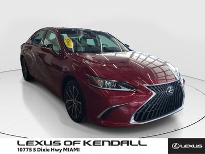 Used 2025 Lexus ES 350 w/ Premium Package