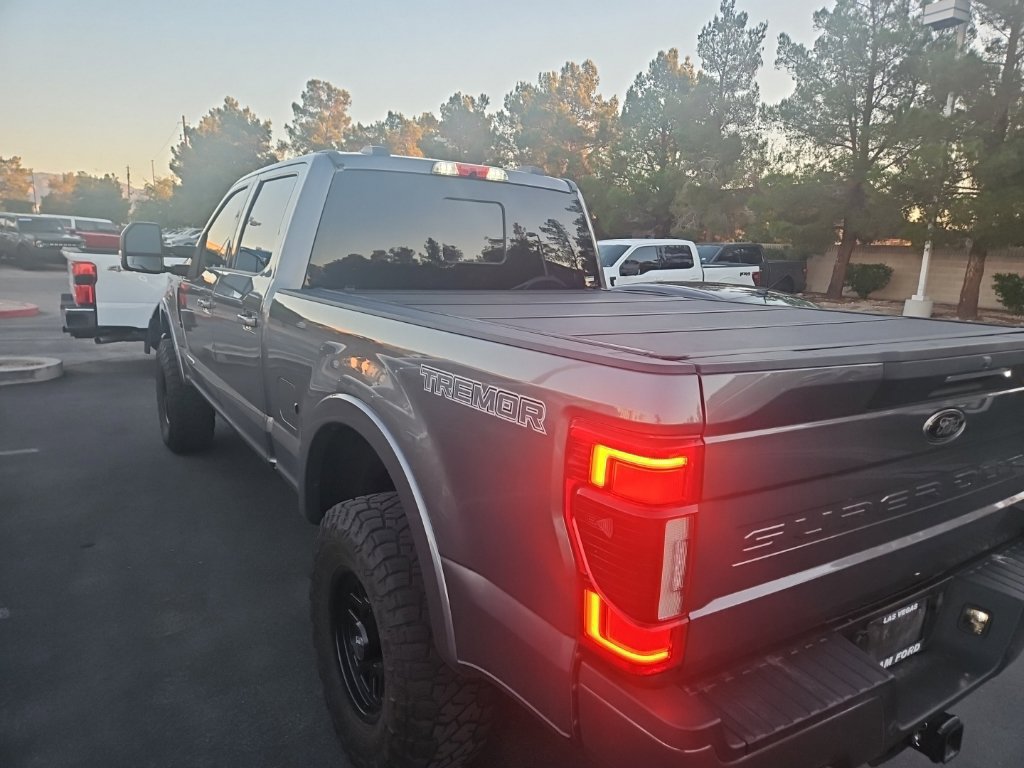 Used 2022 Ford F250 Lariat w/ Tremor Off-Road Package AWD/4WD image 3