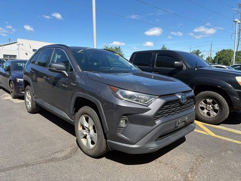 Used 2020 Toyota RAV4 XLE w/ Convenience Package AWD/4WD image 1