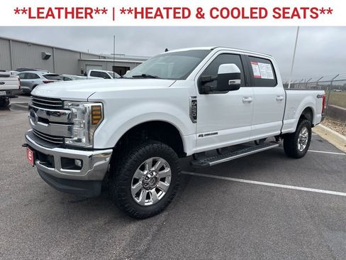 Used 2019 Ford F250 Lariat w/ Lariat Value Package image 3