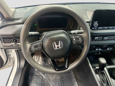 Used 2024 Honda Accord EX image 11