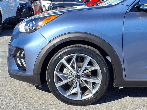 Certified 2022 Kia Niro Touring Special Edition image 16