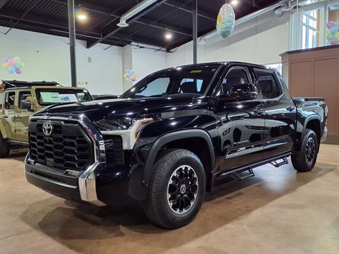 Used 2022 Toyota Tundra SR5 w/ TRD Off-Road Premium Package image 3