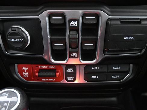 Used 2020 Jeep Gladiator Rubicon image 32