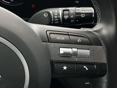 Used 2025 Hyundai Kona SEL image 24