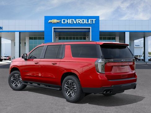 New 2026 Chevrolet Suburban Z71 w/ Comfort Package image 3