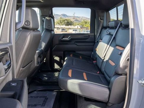 Used 2024 GMC Sierra 2500 AT4 w/ AT4 Premium Plus Package AWD/4WD image 8