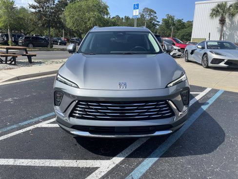 New 2025 Buick Envision Preferred image 3