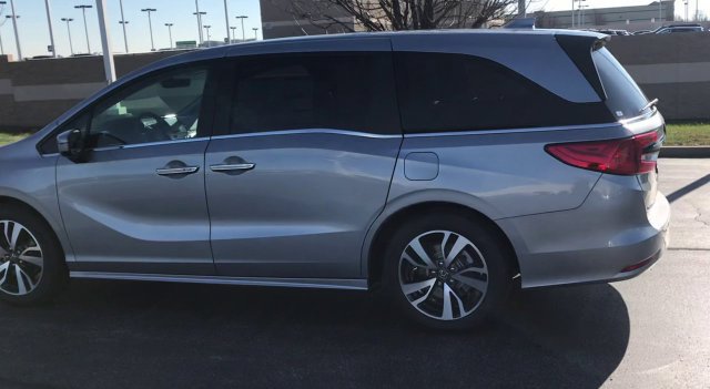 Used 2021 Honda Odyssey Touring image 4