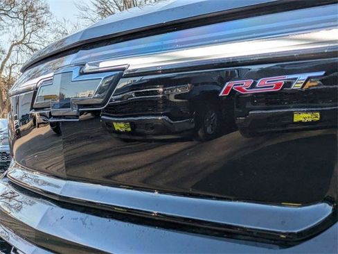 New 2025 Chevrolet Silverado EV RST image 34