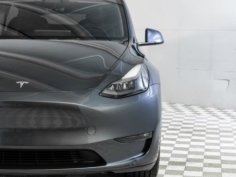 Used 2023 Tesla Model Y Long Range AWD/4WD image 47