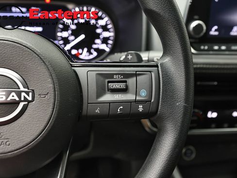 Used 2023 Toyota Corolla LE w/ Carpet Mat Package (TMS) FWD image 39