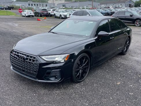 Used 2024 Audi S8 AWD/4WD image 3