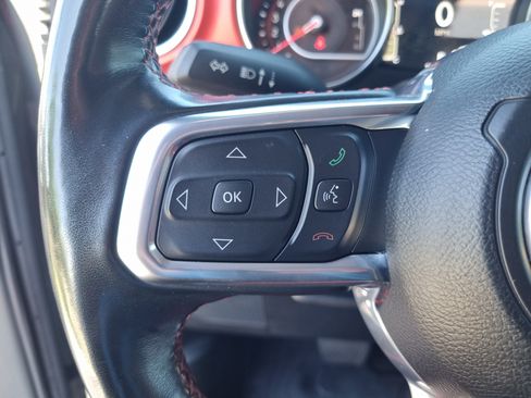 Used 2022 Jeep Gladiator Rubicon w/ Cold Weather Group AWD/4WD image 24