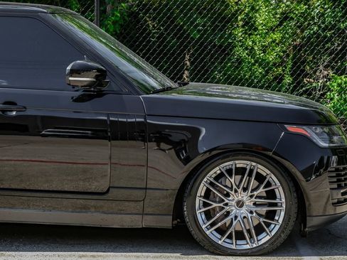 Used 2019 Land Rover Range Rover Supercharged image 13