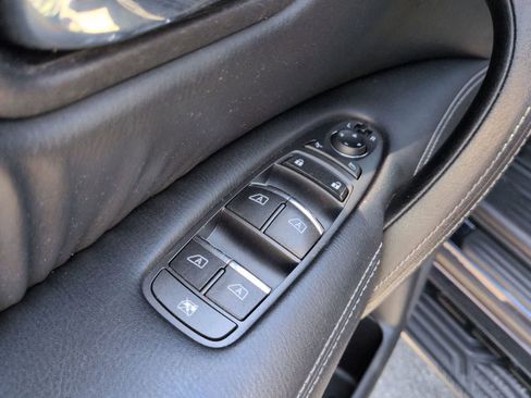 Used 2018 Nissan Armada SL AWD/4WD image 17
