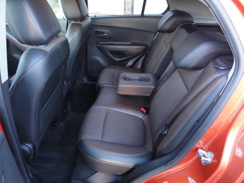 Used 2015 Chevrolet Trax LT w/ LT Plus Package AWD/4WD image 37