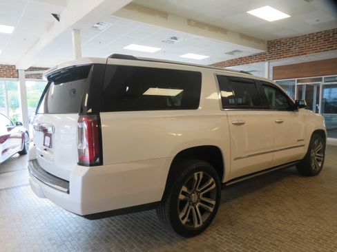 Used 2018 GMC Yukon XL Denali w/ Denali Ultimate Package AWD/4WD image 4