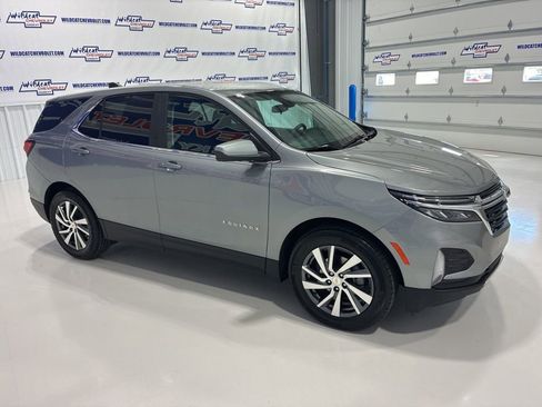 Used 2024 Chevrolet Equinox LT w/ LPO, Floor Liner Package image 8