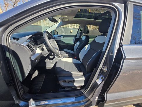 New 2026 Volkswagen Taos SEL AWD/4WD image 15