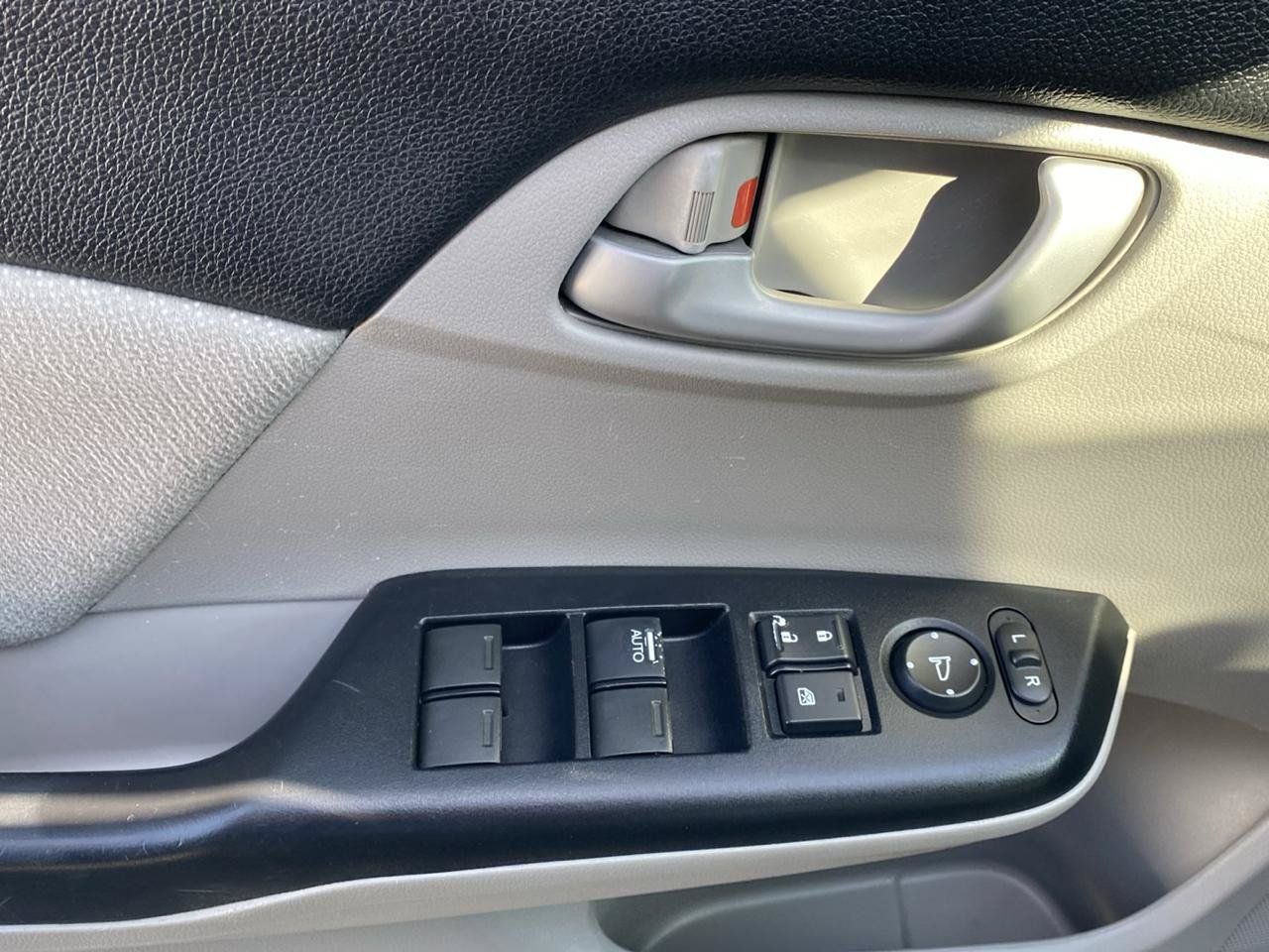 Used 2013 Honda Civic LX image 16