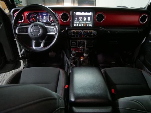 Used 2022 Jeep Wrangler Unlimited Rubicon w/ Dual Top Group image 18