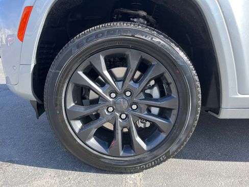 New 2026 Jeep Grand Cherokee L Limited image 10