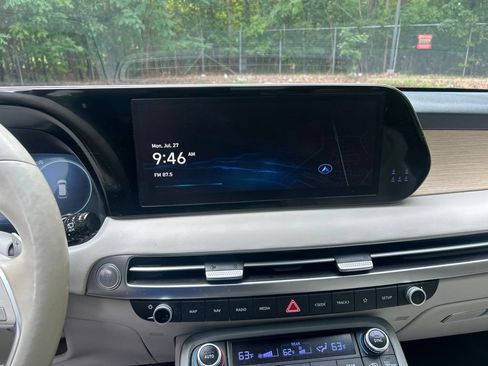Used 2023 Hyundai Palisade Limited AWD/4WD image 17