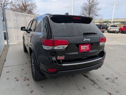 Used 2021 Jeep Grand Cherokee Limited image 22