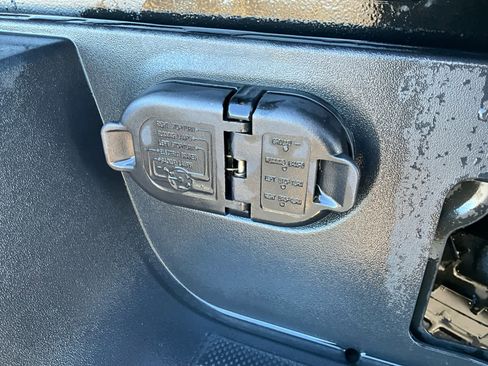 Used 2024 Toyota Tacoma SR w/ SR Upgrade Package image 23