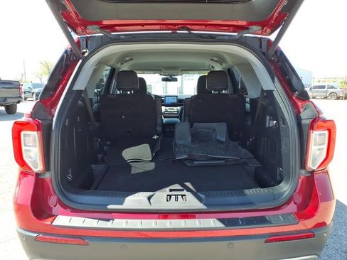 Used 2023 Ford Explorer XLT w/ Equipment Group 202A AWD/4WD image 9