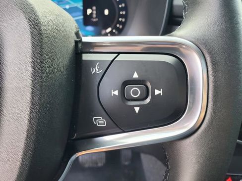 Certified 2024 Volvo XC40 B5 Plus w/ Protection Package Premier AWD/4WD image 20