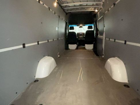 Used 2022 Mercedes-Benz Sprinter 2500 image 20