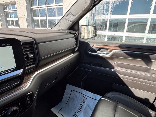 Used 2022 Chevrolet Silverado 1500 LT AWD/4WD image 16