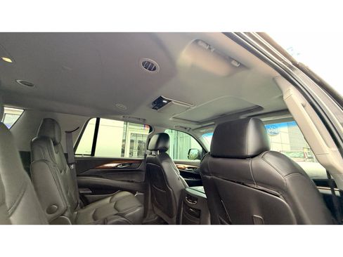 Used 2016 Cadillac Escalade Premium AWD/4WD image 30