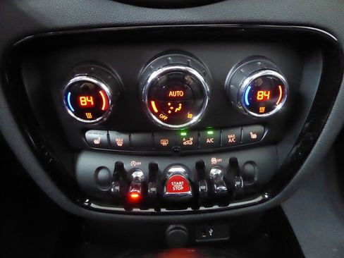 Used 2019 MINI Cooper Clubman ALL4 w/ Premium Package image 15