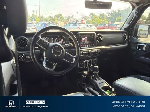 Used 2021 Jeep Gladiator Overland AWD/4WD image 13