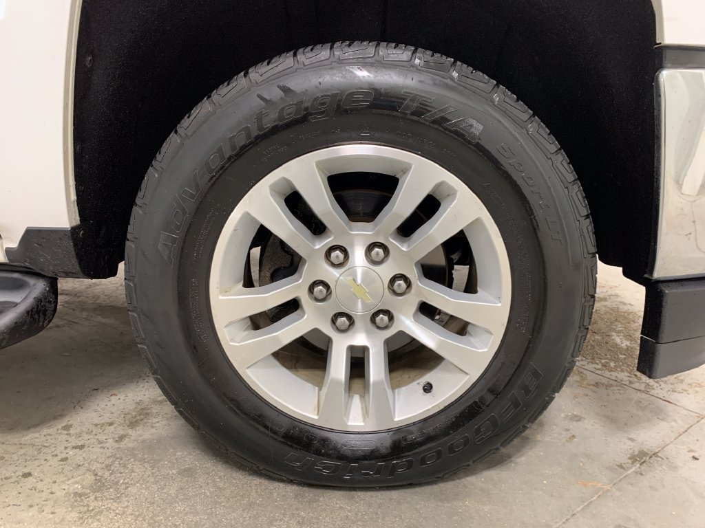 Used 2019 Chevrolet Silverado 1500 LT w/ All Star Edition AWD/4WD image 12