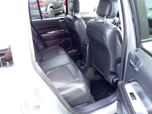 Used 2016 Jeep Compass Latitude AWD/4WD image 10