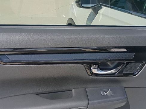 Used 2025 Honda CR-V EX-L image 12