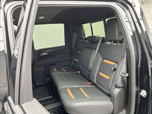 Used 2025 GMC Sierra 2500 AT4 w/ AT4 Premium Plus Package AWD/4WD image 16