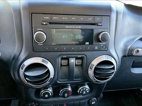 Used 2012 Jeep Wrangler Sport AWD/4WD image 21