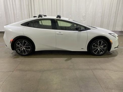 Certified 2026 Toyota Prius XLE image 3