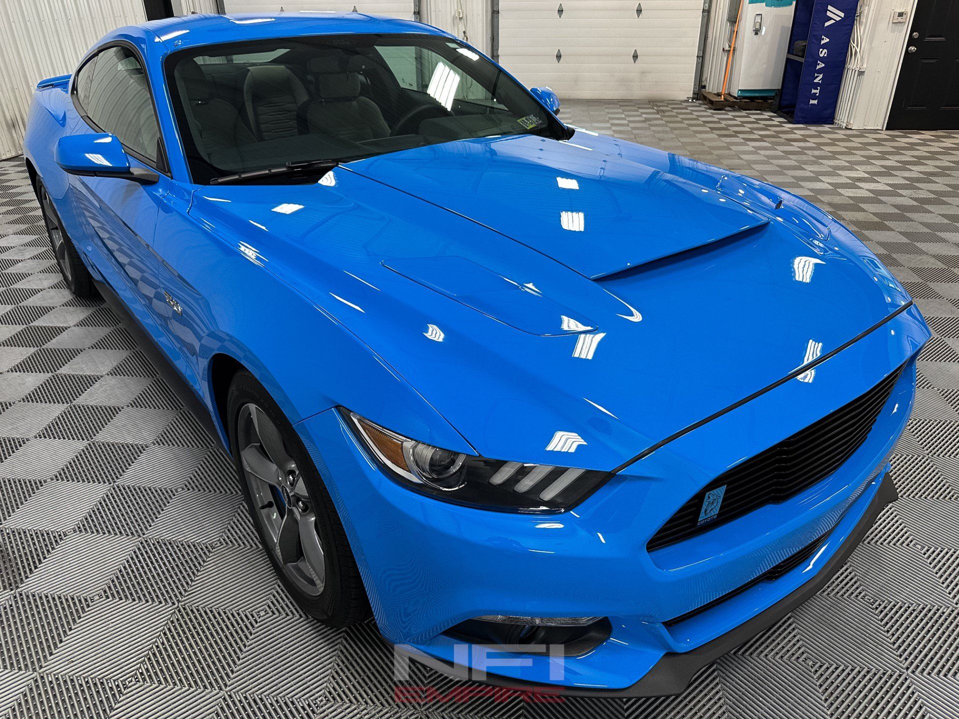 Used 2017 Ford Mustang GT RWD image 5