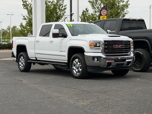 Used 2019 GMC Sierra 2500 SLT w/ Duramax Plus Package AWD/4WD image 56