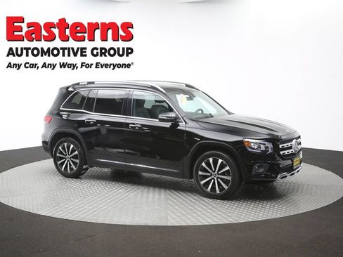 Used 2022 Mercedes-Benz GLB 250 4MATIC w/ Premium Package Lite image 48