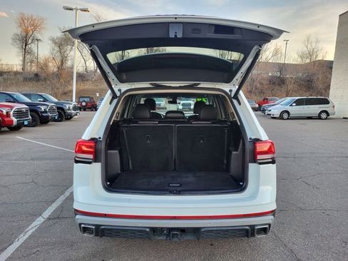 Used 2024 Volkswagen Atlas Peak Edition SE image 27