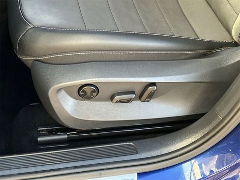 Used 2022 Volkswagen Taos SE image 17