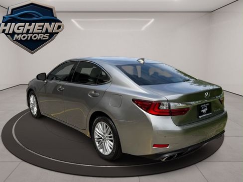 Used 2016 Lexus ES 350 w/ Premium Package w/Wood Trim FWD image 4