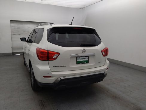 Used 2018 Nissan Pathfinder SV FWD image 5